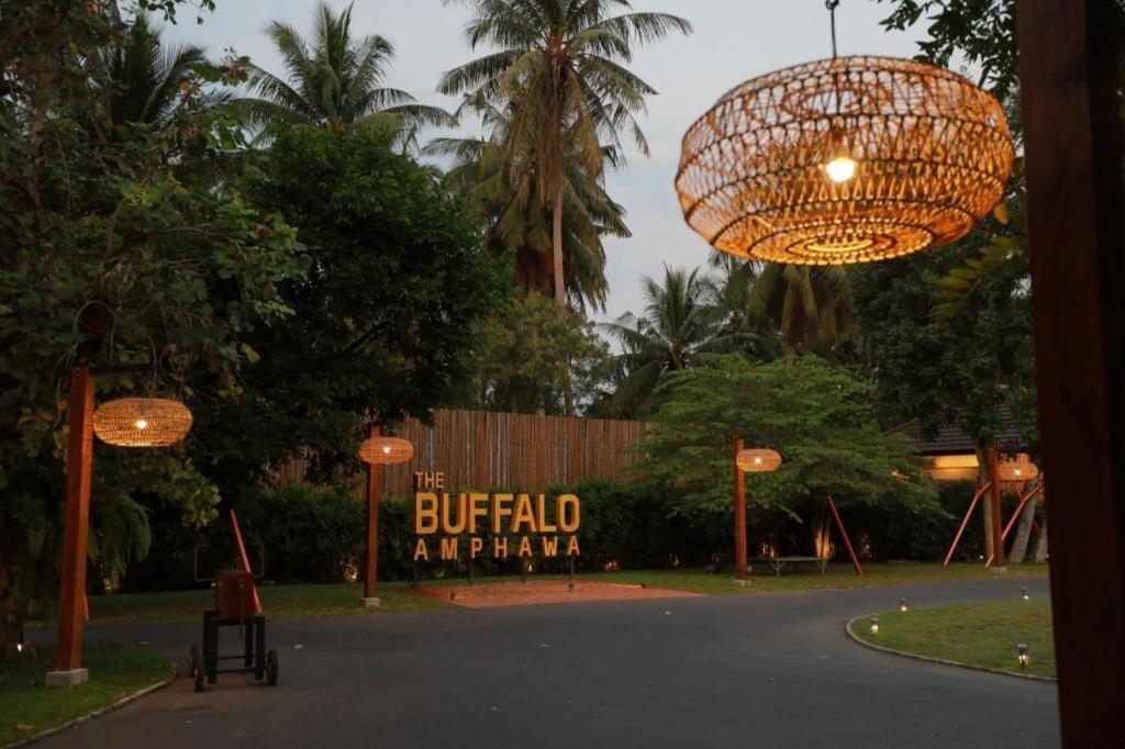 Hotel The Buffalo Amphawa Samut Songkhram Esterno foto