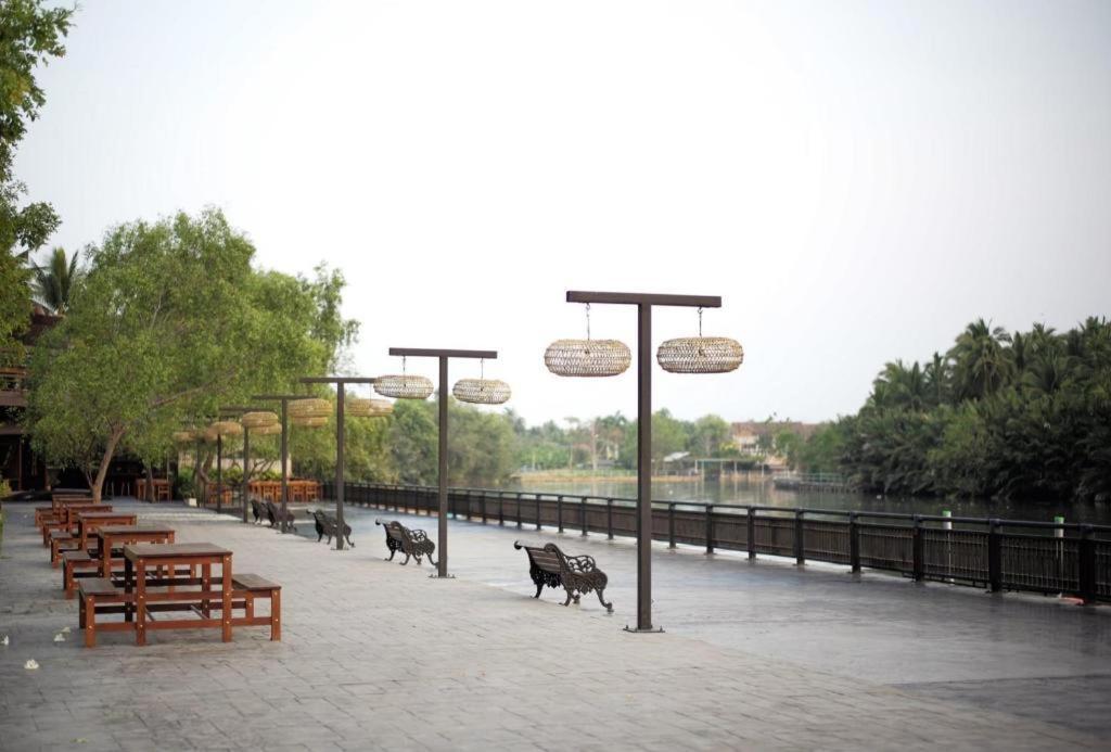 The Buffalo Amphawa Samut Songkhram Esterno foto